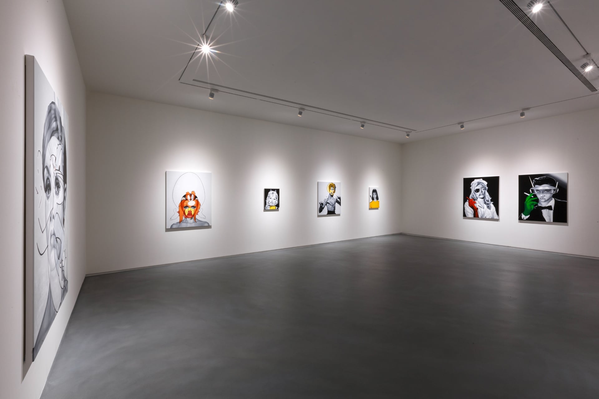 葉山禎治個展「Heroes」，於亞洲藝術中心展出一景。（亞洲藝術中心提供）