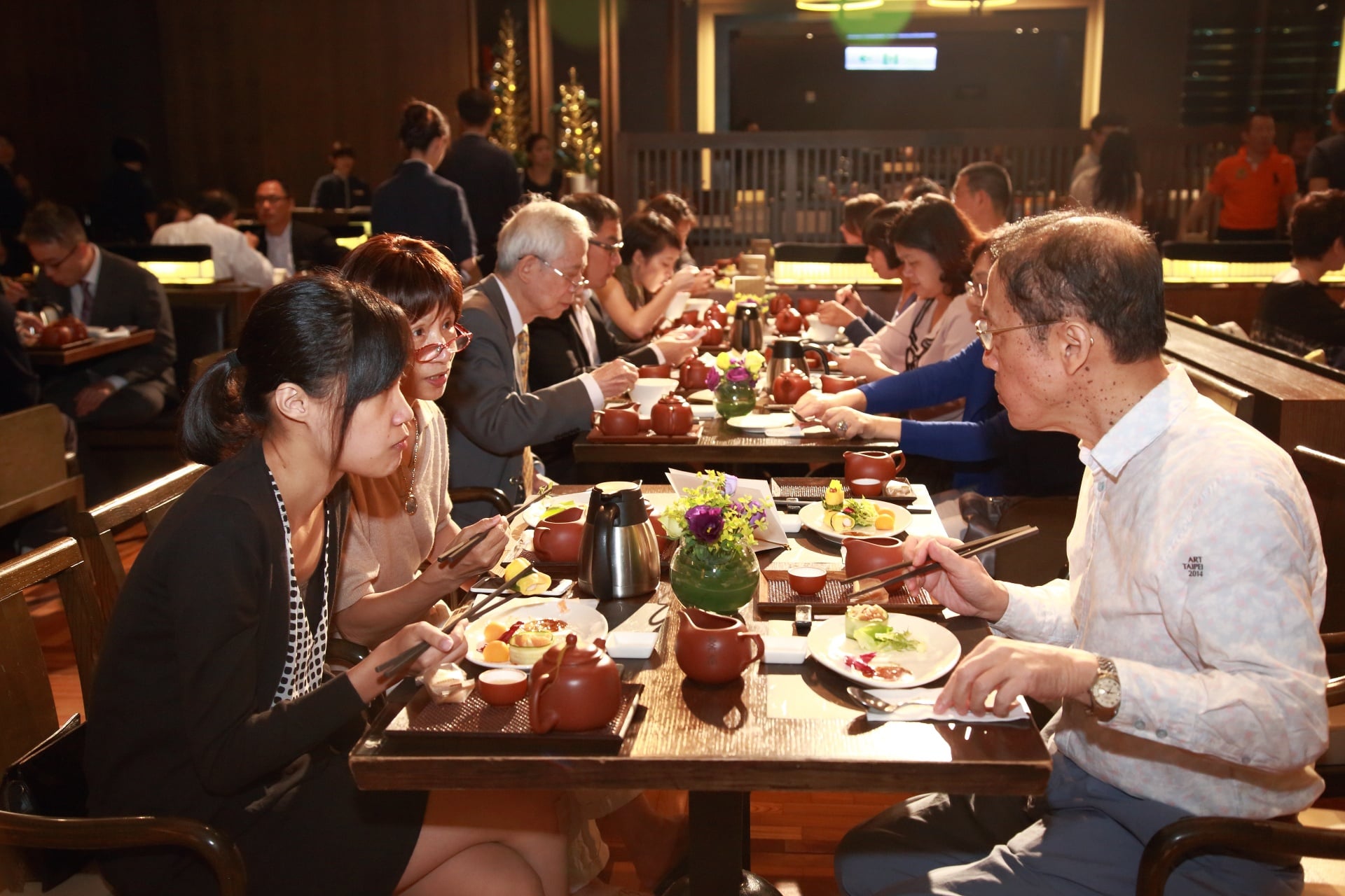 2024年將與周邊館舍合作推出「藝術週」。畫廊協會曾在2014年舉辦「故宮夜訪」貴賓活動，以包場方式讓諸多國外貴賓留下難忘看展回憶。（畫廊協會提供）