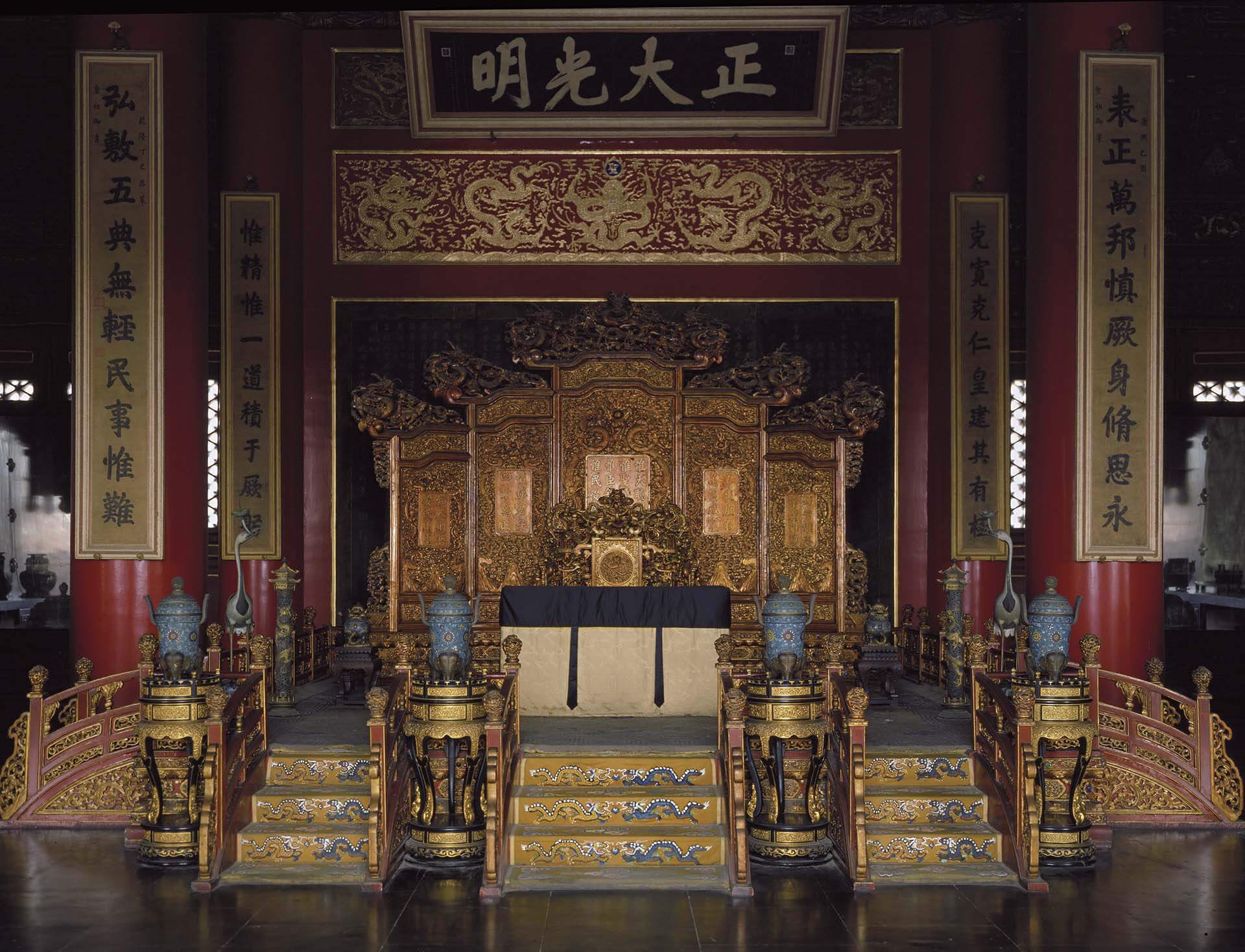 圖9 乾清宮內景現況。