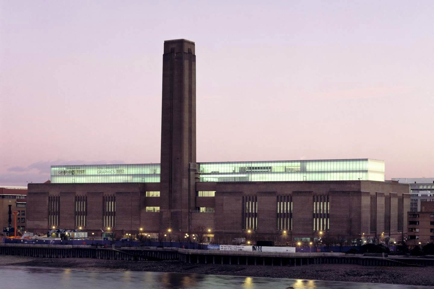 泰德現代美術館建築外觀。(圖片取自泰德美術館官網,© Tate Modern)