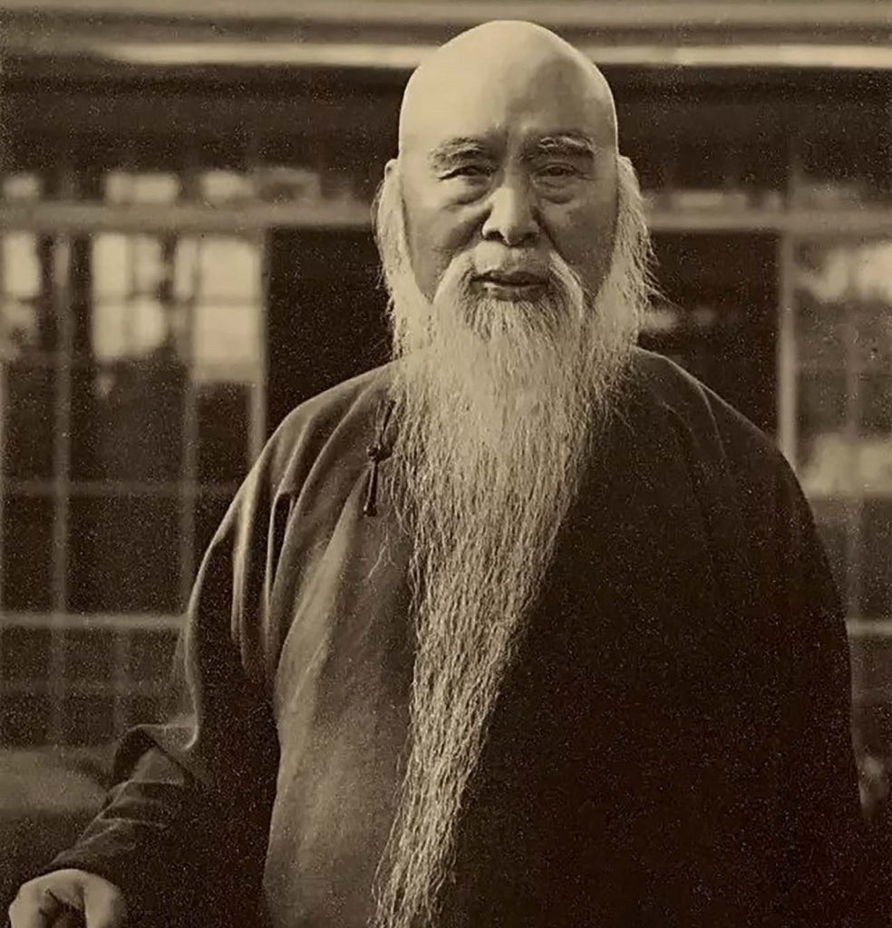 牡羊座:于右任(1879年4月11日)