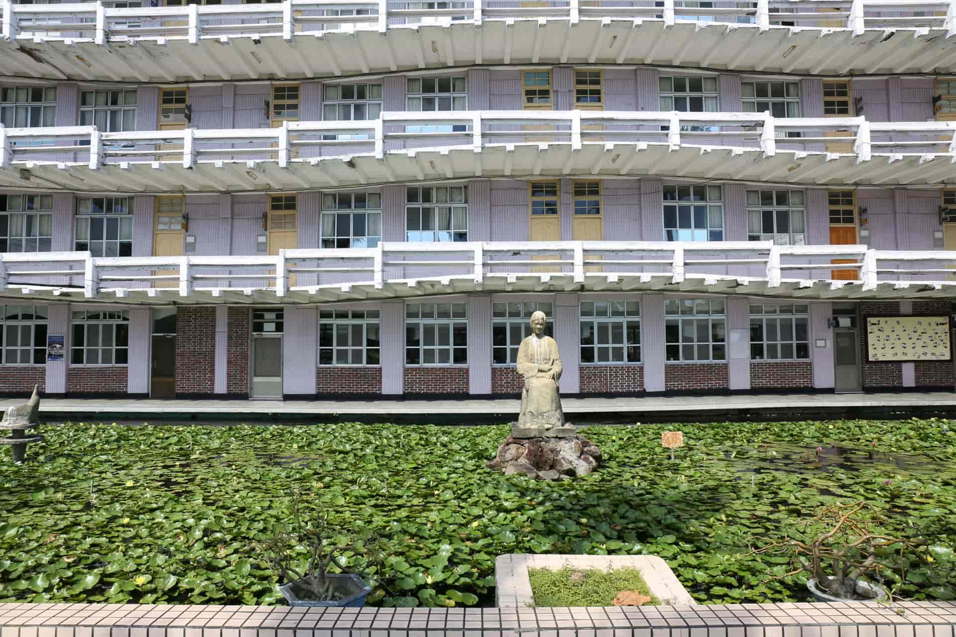 三信家商波浪大樓（1963），陳仁和設計。圖片©張文睿，2020。