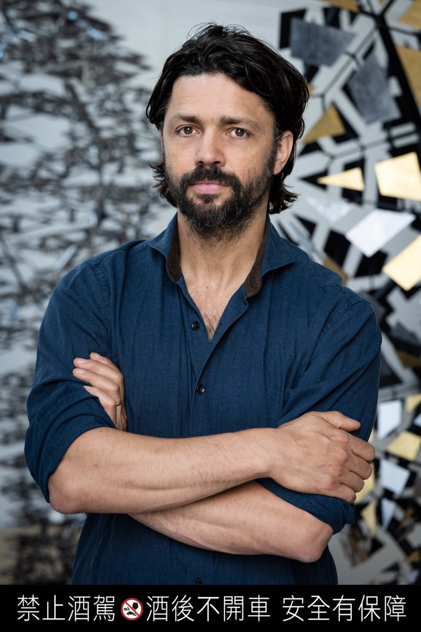 第二代作品攜手英國知名雕塑藝術家康拉德．肖克羅斯（Conrad Shawcross），為53年威士忌創作無與倫比的典藏酒樽。（皇家禮炮提供）