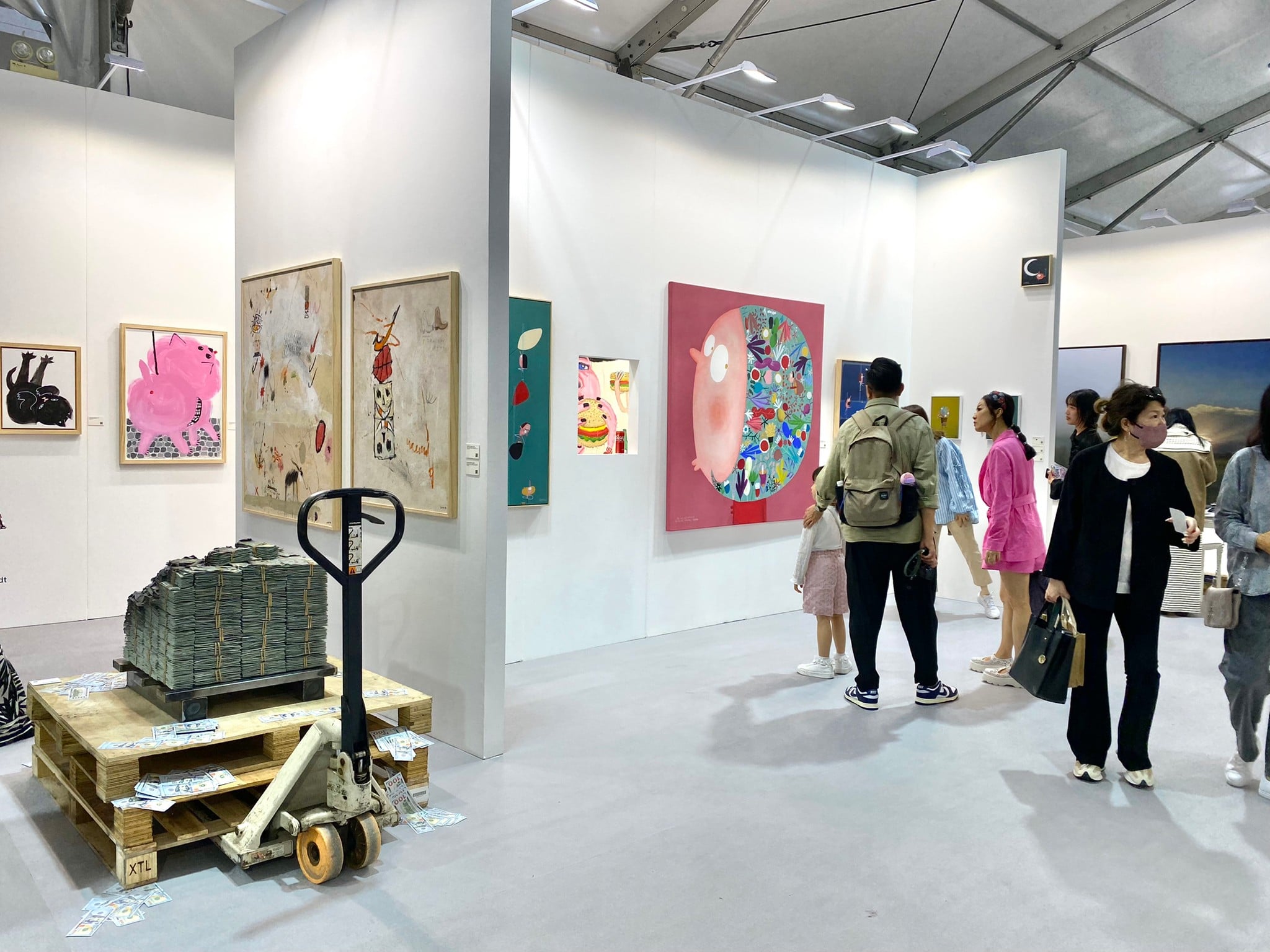 丁丁藝術空間展位。（本刊資料室）