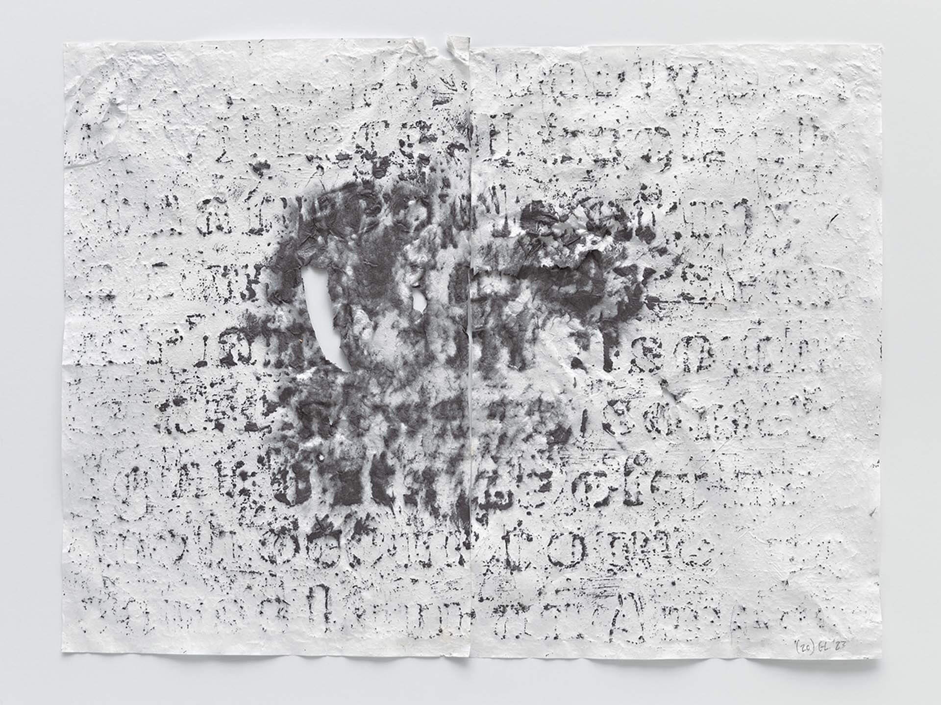 格蘭．里根，《Untitled #20》Carbon and graphite on two sheets of Kozo paper，45.7×61 cm，2023。（ Photographer Credit: Ronald Amstut…