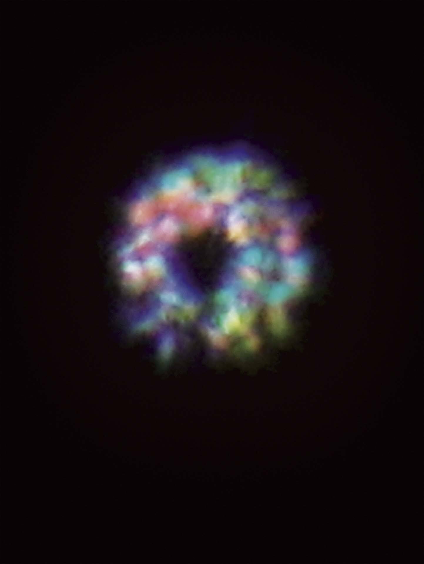 沃爾夫岡．提爾曼斯《散焦望遠鏡中的天狼星，f》，2023年。圖片由卓納畫廊（紐約/香港）、布赫茲畫廊（柏林/科隆）和莫琳·佩利畫廊（倫敦）提供。