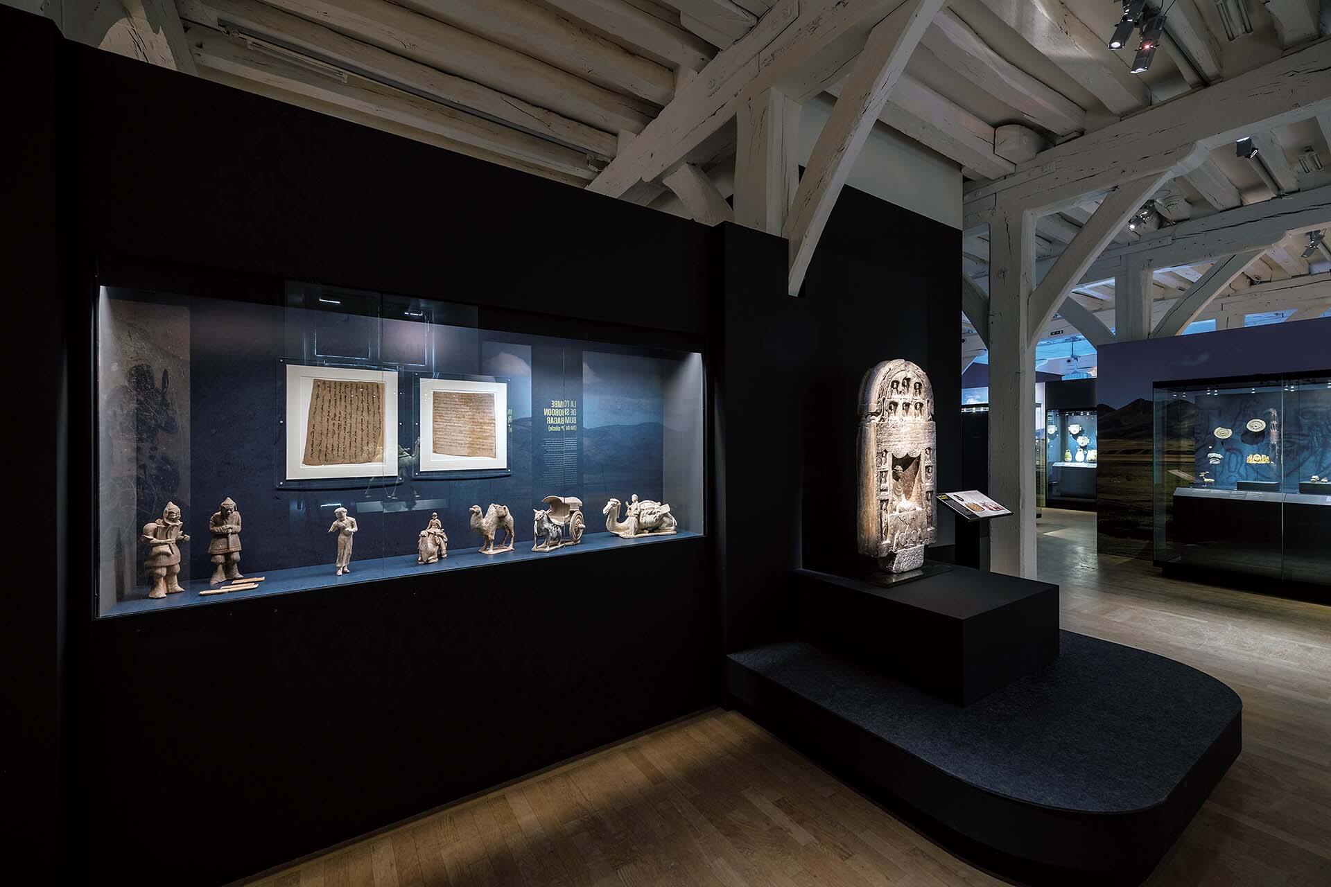 展場「首個草原帝國時代下的絲綢之路」單元。（法國南特歷史博物館提供）
