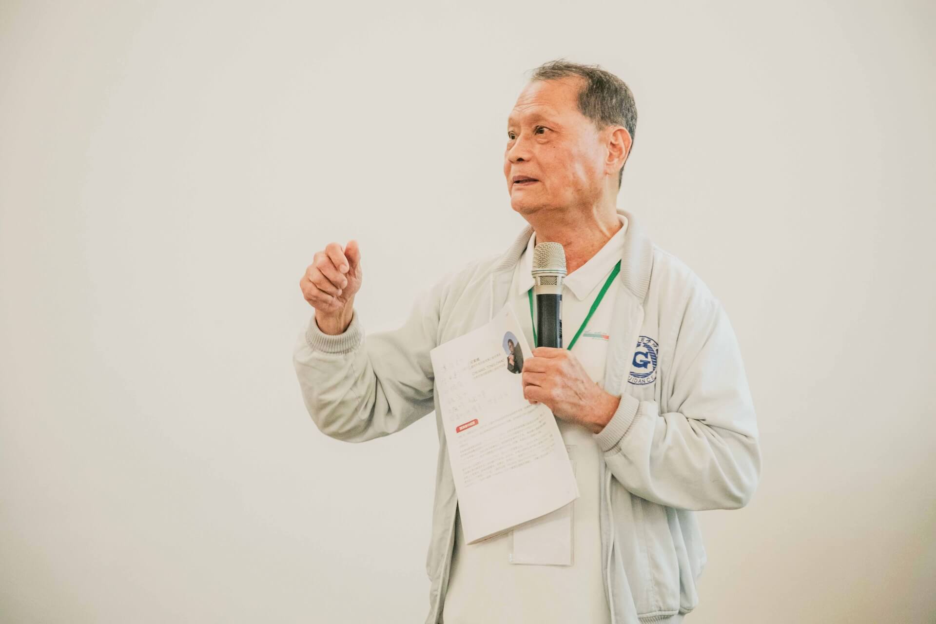 於高雄市立楠梓特殊學校任教超過20年，現任高雄市政府教育局原生藝術育成中心教師兼任顧問的葉世原，分享他於教學現場引導心智障礙學生進行藝術創作的實務經驗。（臺南市美術館提供）