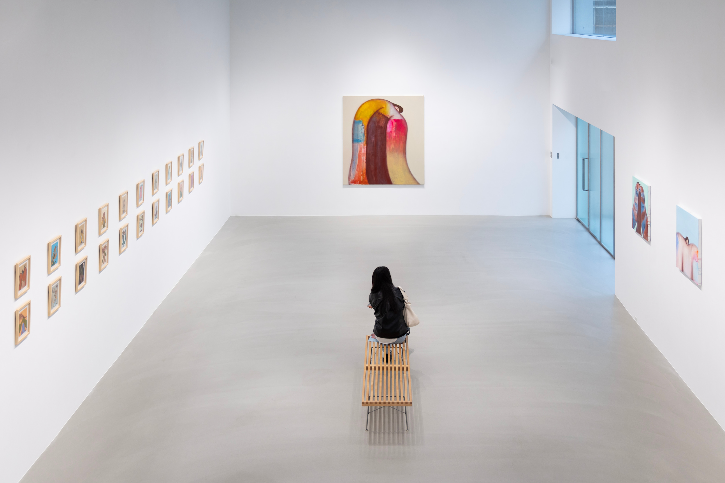 菲利克斯個展「Warderer」一隅，中間作品為《Last Day of Magic》。（DOPENESS ART LAB提供）