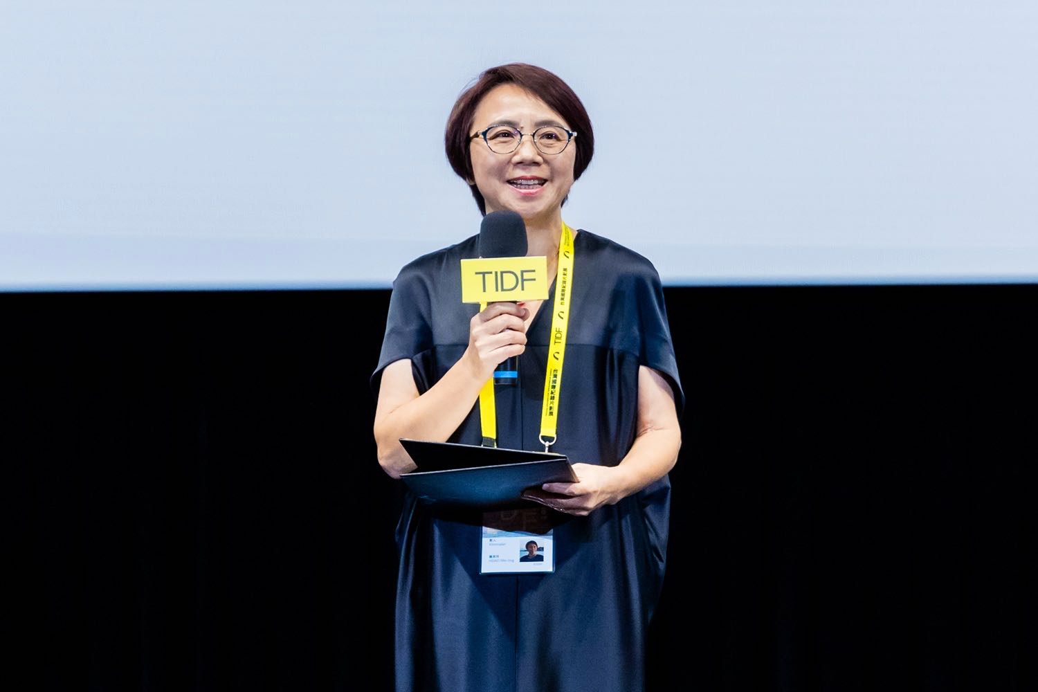 《平行世界》摘台灣影評人協會推薦獎，圖為導演蕭美玲（TIDF提供）