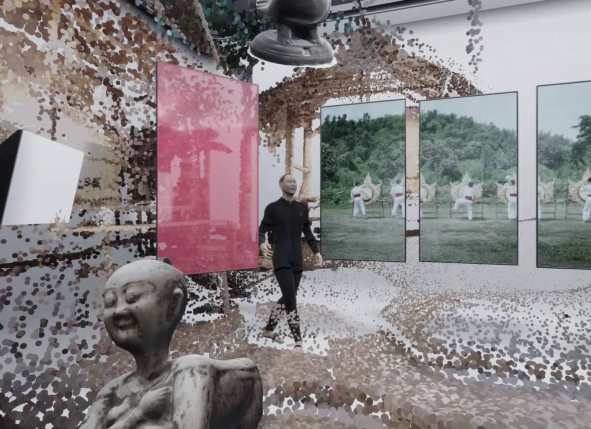 許家維《一位來自金三角的演員》（An Actor from Golden Triangle），2023，VR、雙頻道錄像、鏡面裝置，9’53″。（許家維工作室提供）
