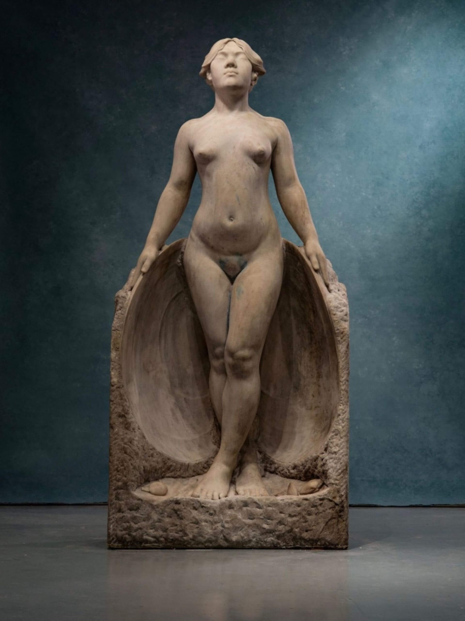 黃土水，《甘露水》，大理石雕，1921，文化部典藏。（©北師美術館）
