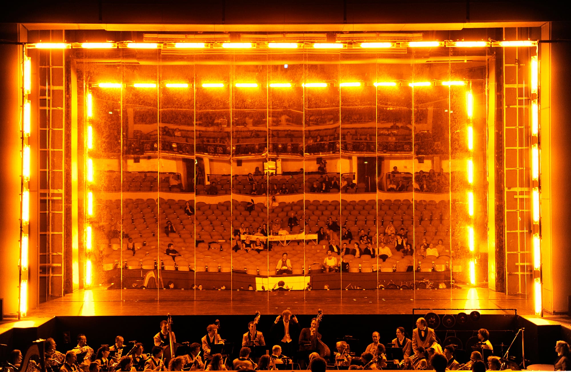 《信差時間》劇照。（Echo House&nbsp;by Olafur Eliasson as part of&nbsp;Il Tempo del Postino, photo by&nbsp;Peter Schnetz.）