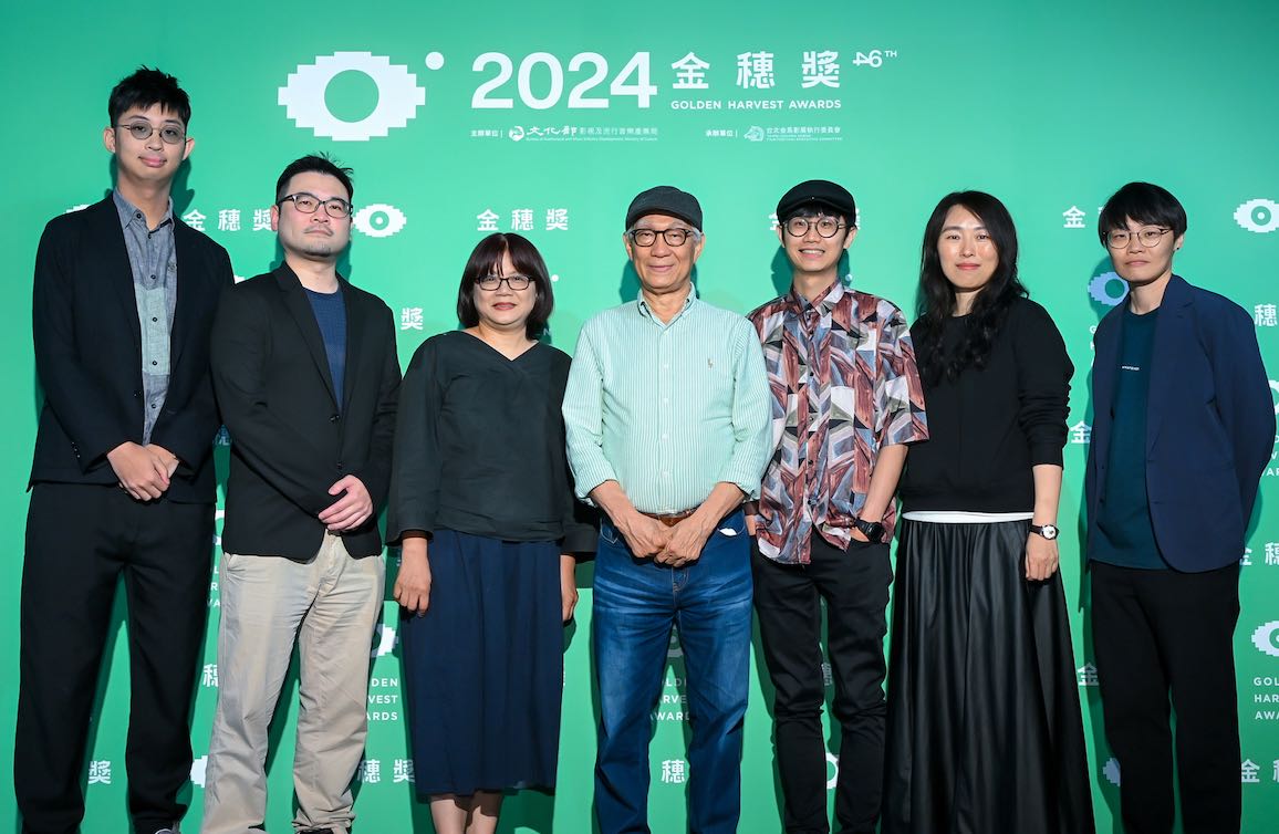 第46屆金穗獎評審團，左起：苗華川、林雍益、盧維君、廖廖慶松、張徐展、傅天余、何靜怡（金穗獎提供）