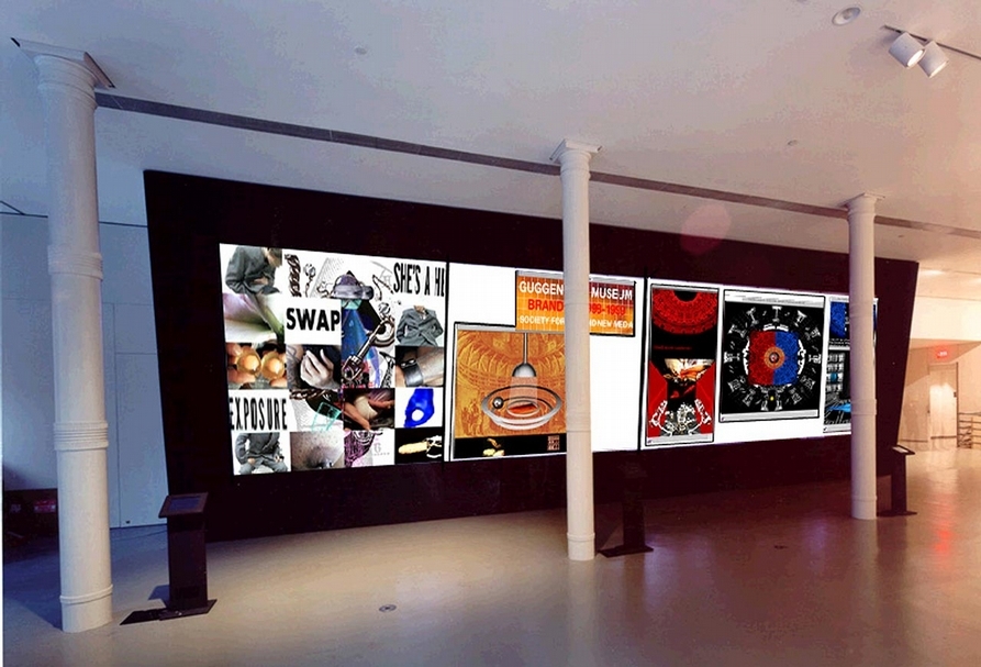 以跨性別者布蘭登．蒂娜（Brandon Teena）為原型的作品《布蘭登》，於1998年在古根漢美術館展出現場。（鄭淑麗提供）