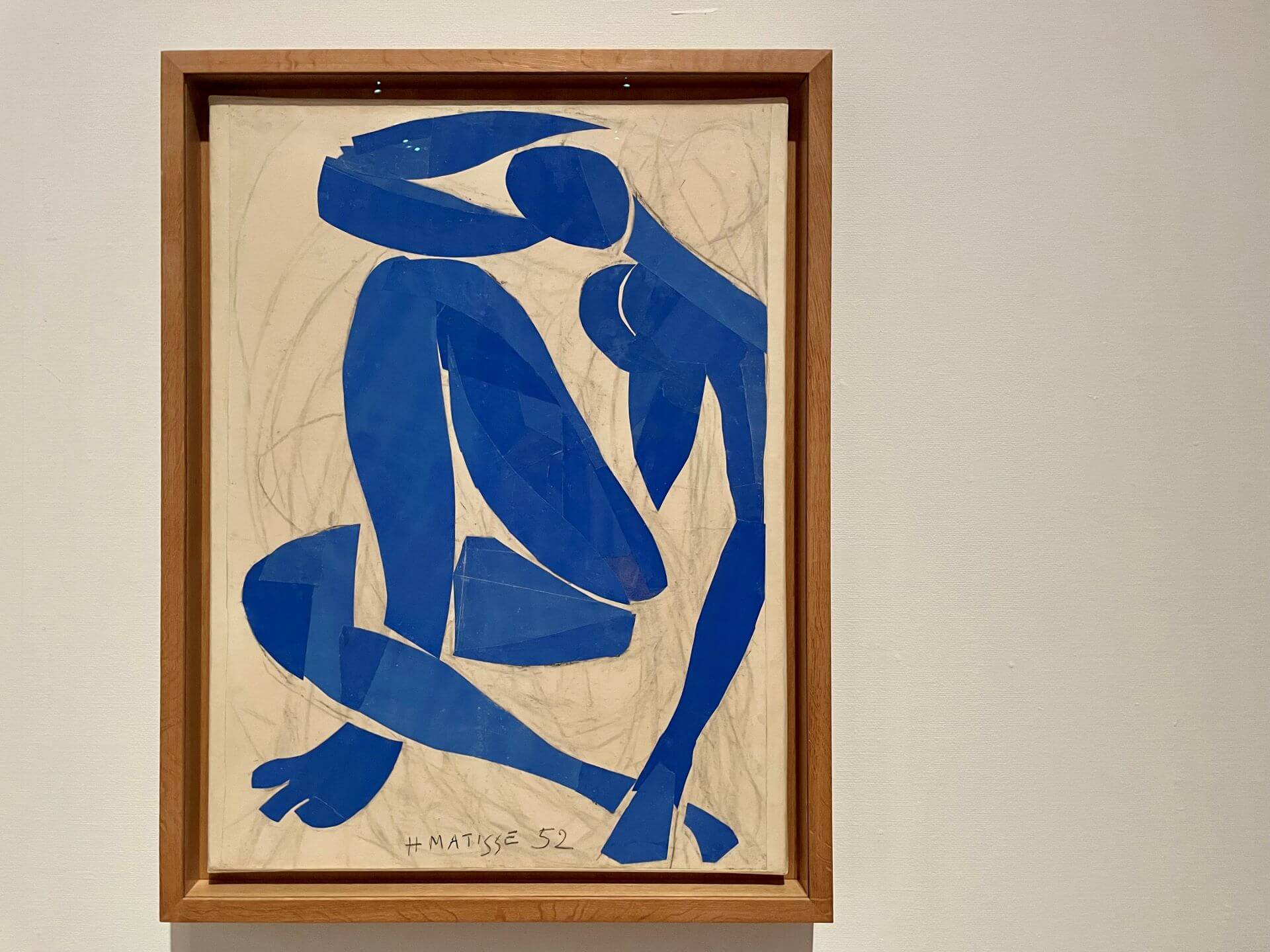 馬諦斯《藍色裸女 4》，1952，103×74公分，奧塞美術館藏（尼斯市馬諦斯美術館托管）。（攝影／鄭禹彤）