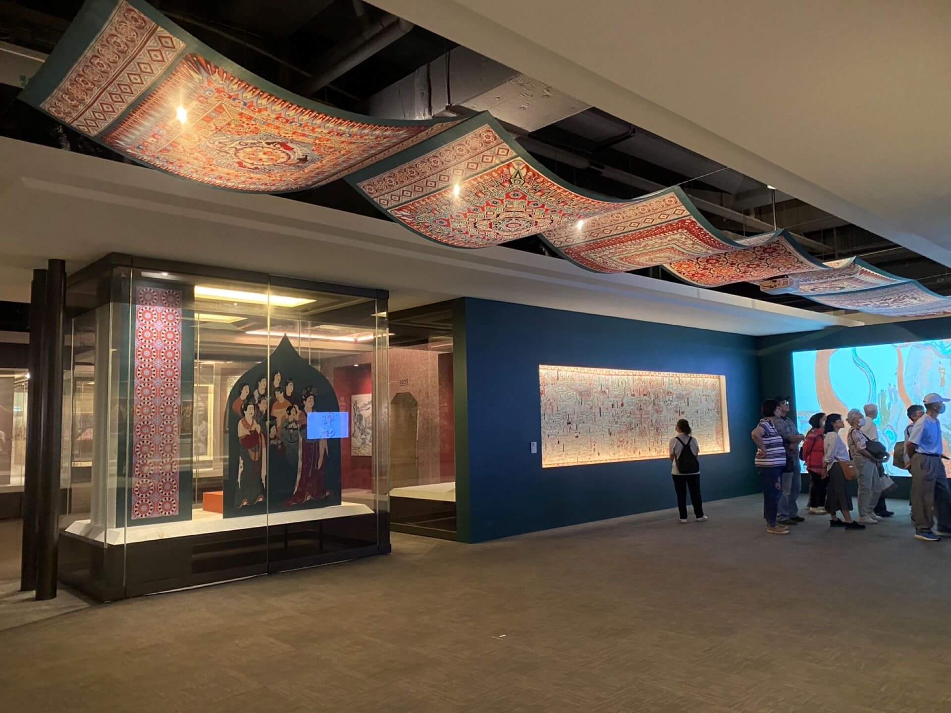 2024佛光山佛陀紀念館「絲路光華─敦煌石窟藝術特展」展場風景。（攝影／朱佑霖）
