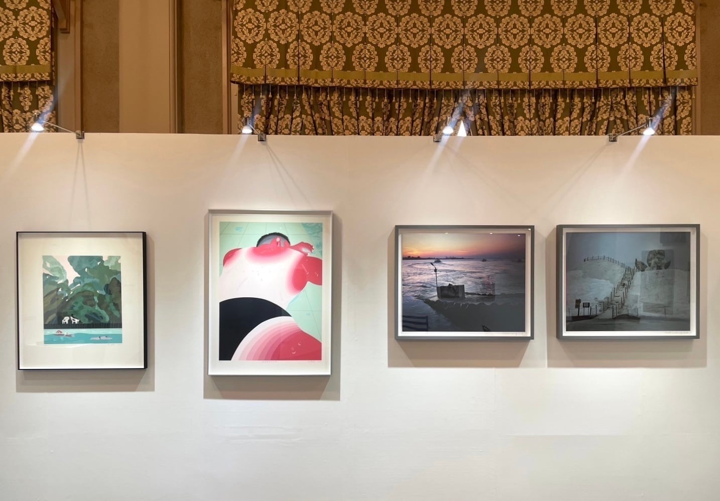 Art Osaka 2024中也趣藝廊展位一隅。（也趣藝廊提供）