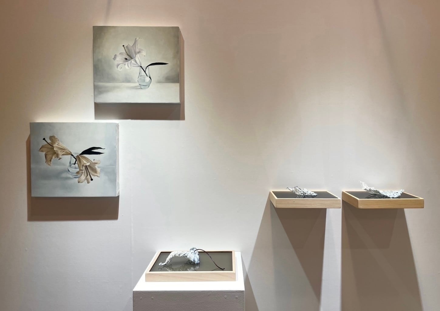 Art Osaka 2024中也趣藝廊展位一隅。（也趣藝廊提供）