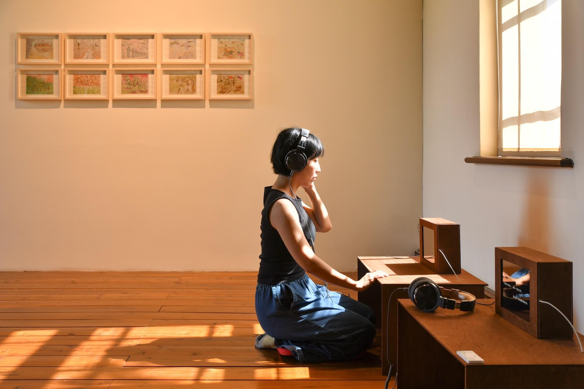 藝術家李佳泓的聲音裝置作品《阿旺》與其階段性視覺草圖於總爺藝文中心紅樓展出。（攝影／吳欣穎，臺南市政府文化局提供）