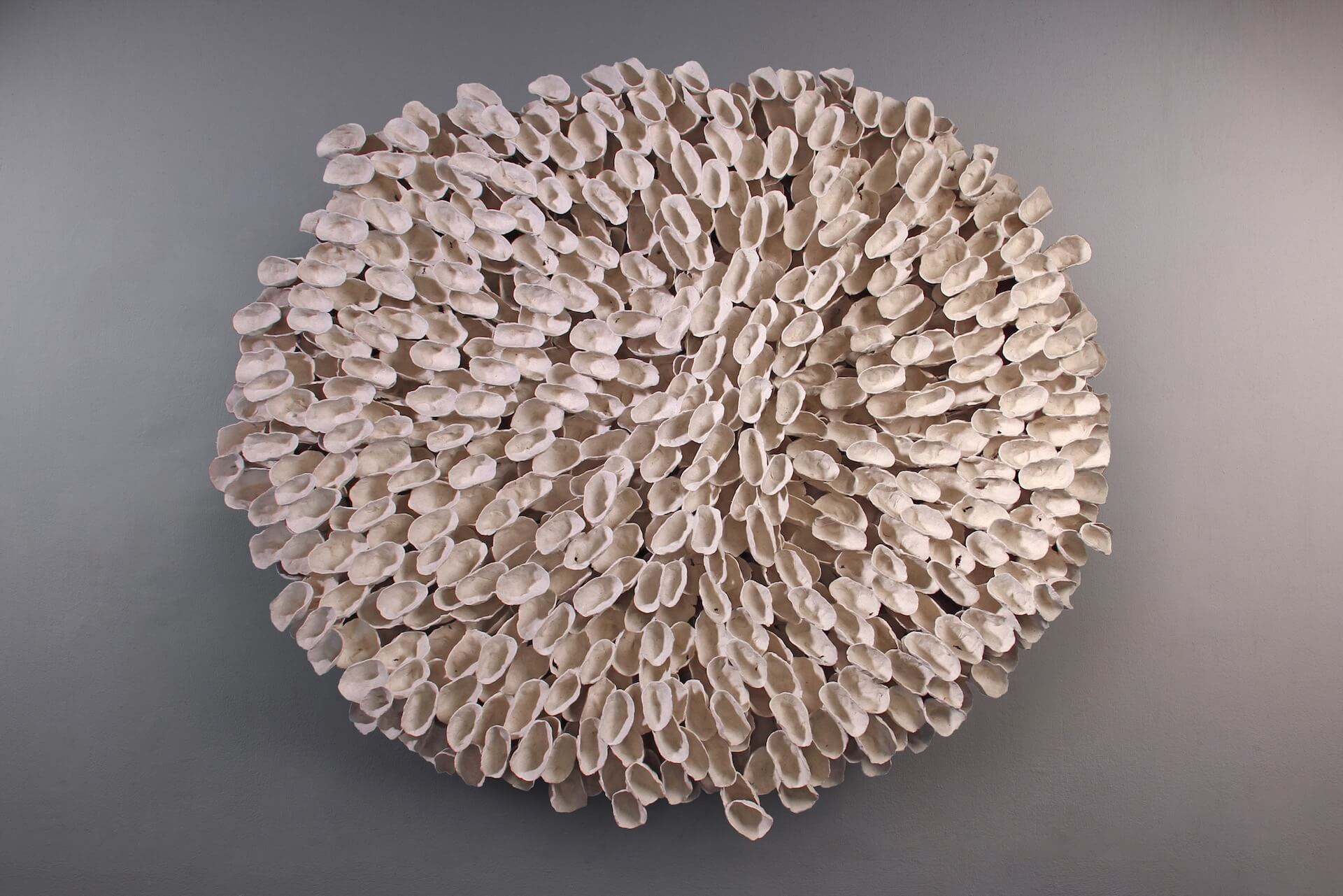 徐永旭，〈2024-13〉，瓷土，84.5×9×15cm，2020。（弎畫廊提供）