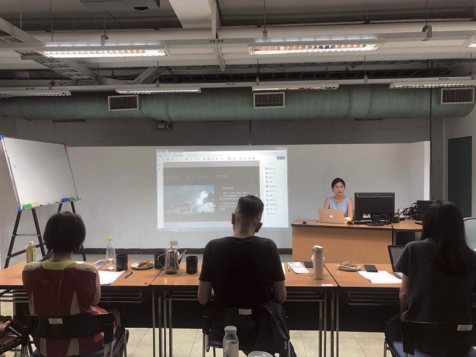 圖為國立臺南藝術大學碩士口考現場。（本刊資料室）