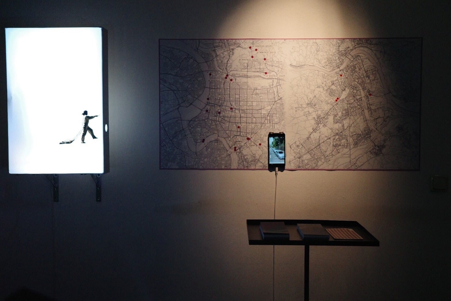 林雨靜，《At the Bend of the Street》。（圖片擷取自國立清華大學科技藝術研究所官網）