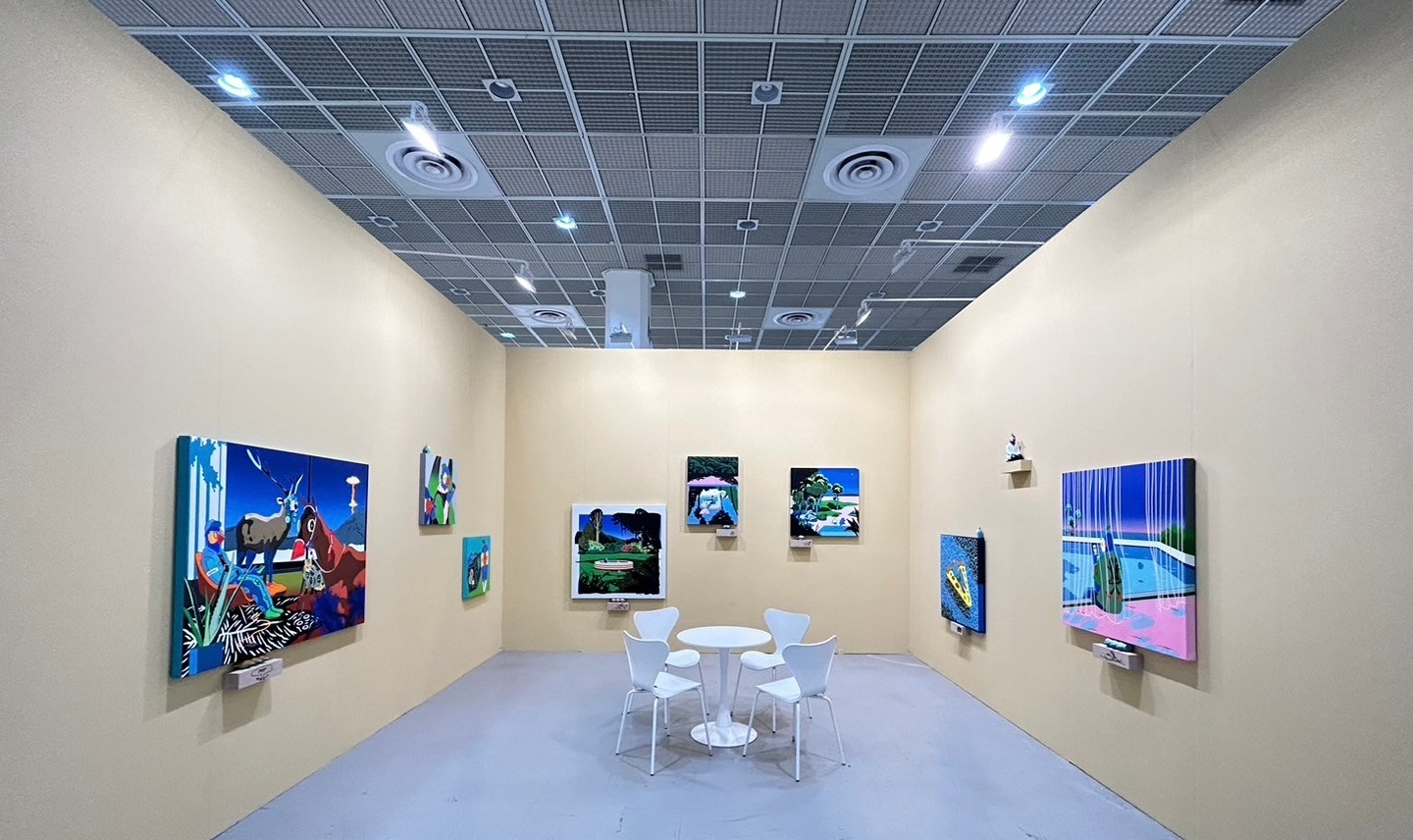 多次參加韓國展會（Kiaf 和 PLUS）的琢璞藝術中心，這次以 SOLO 展區呈現，展出在臺灣有超人氣的藝術家張騰遠。