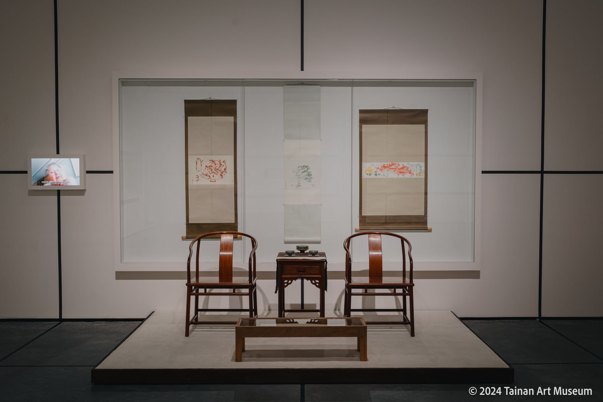 「生活」展區展出陳其寬1940年代於戰地所繪製的水彩寫生，以及透過墨線描繪的重慶山河等作，流露其人文地理關懷與思鄉之情。圖／臺南市美術館。