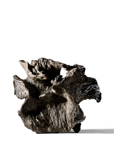 北宋《米芾銘玄芝岫 靈璧石》,25×28×17.5公分,估價600萬至1000萬港元,成交價720萬港元。圖/香港蘇富比