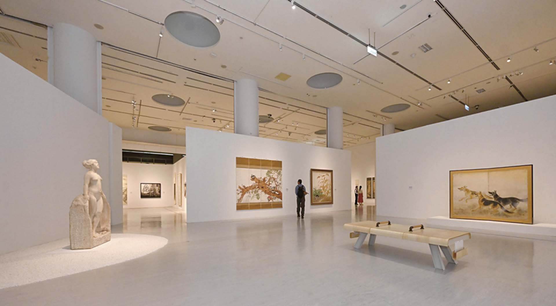 國美館近年近年積極推動的重建臺灣藝術史和科技藝術發展，圖為「時代記憶：國美35典藏精選展」展覽現場。（國立臺灣美術館提供）
