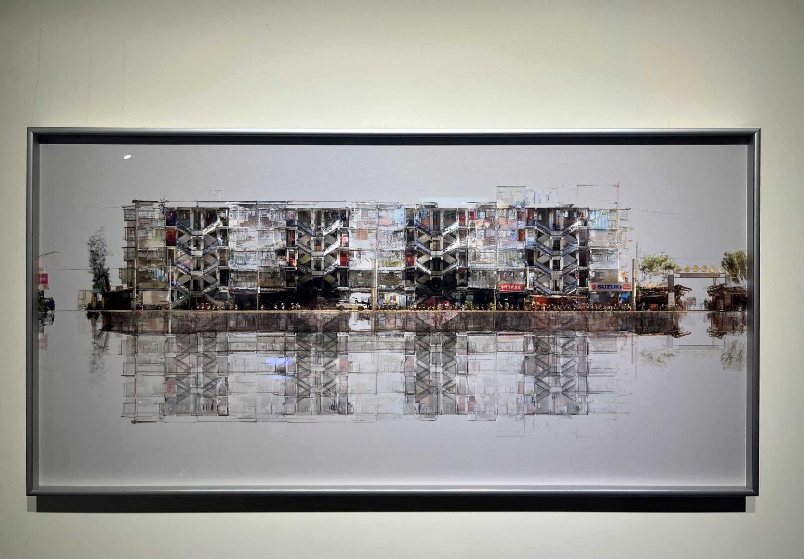 林旺廷，《南機場－琥珀計畫》，數位輸出、單頻道錄像，90x60cm（五件）；1920×1080 pixe、9’20”，2024。（攝影／章郡榕）