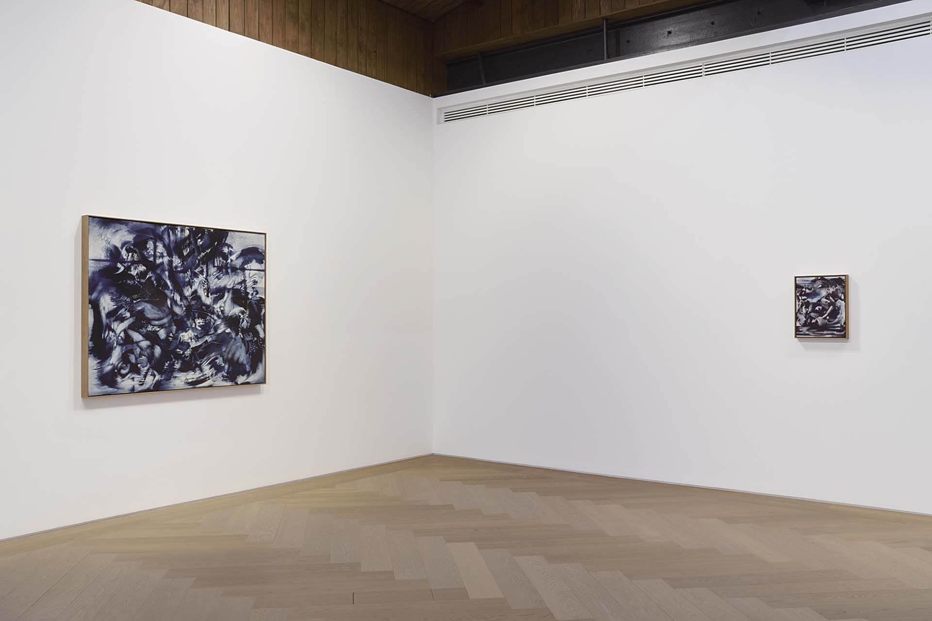 阿里.巴尼薩德爾「占卜師」於上海貝浩登展覽現場。(攝影/包夢琪,藝術家、貝浩登提供)