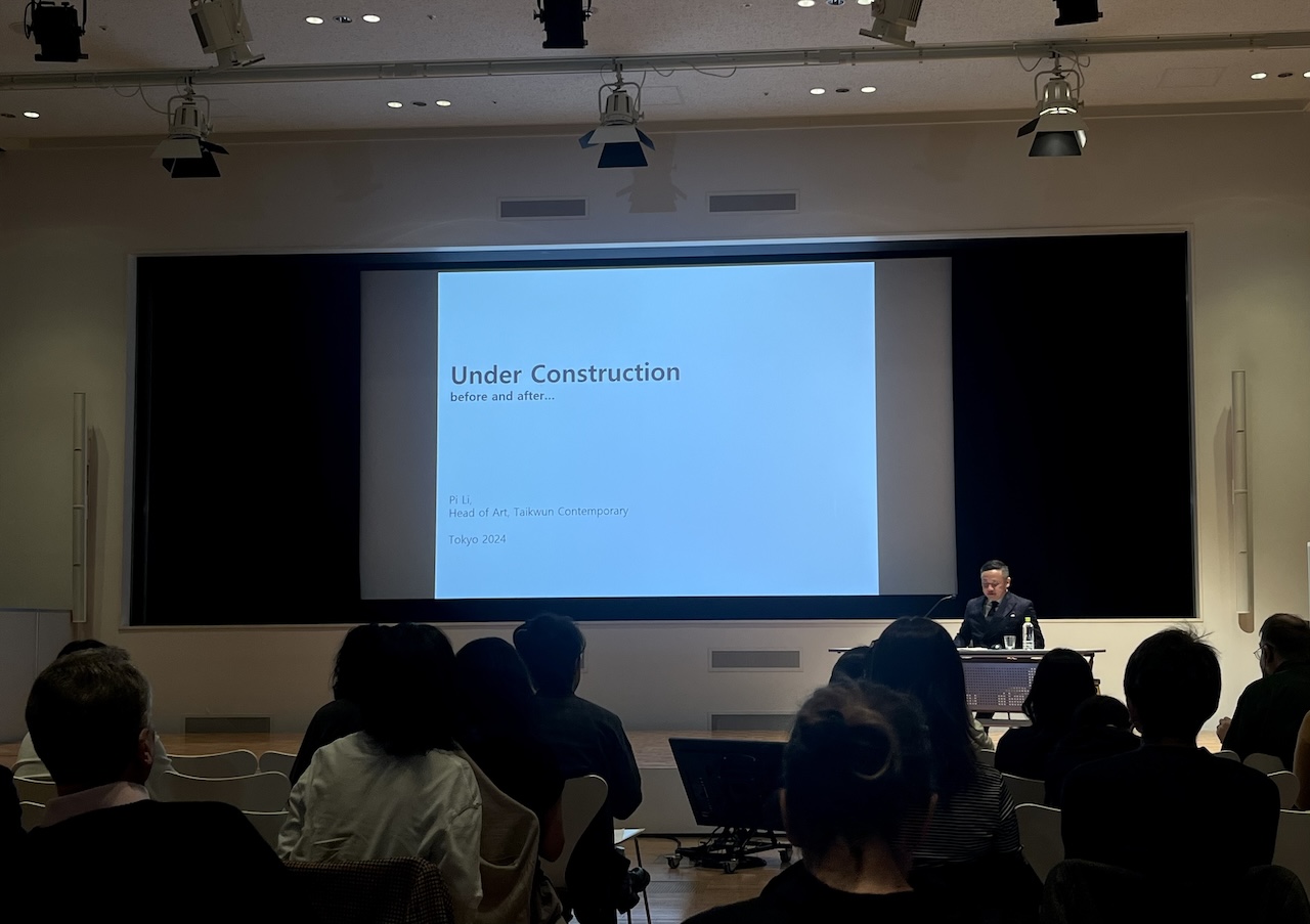 前 M+ 希克資深策展人皮力於論壇現場。（攝影／章郡榕）