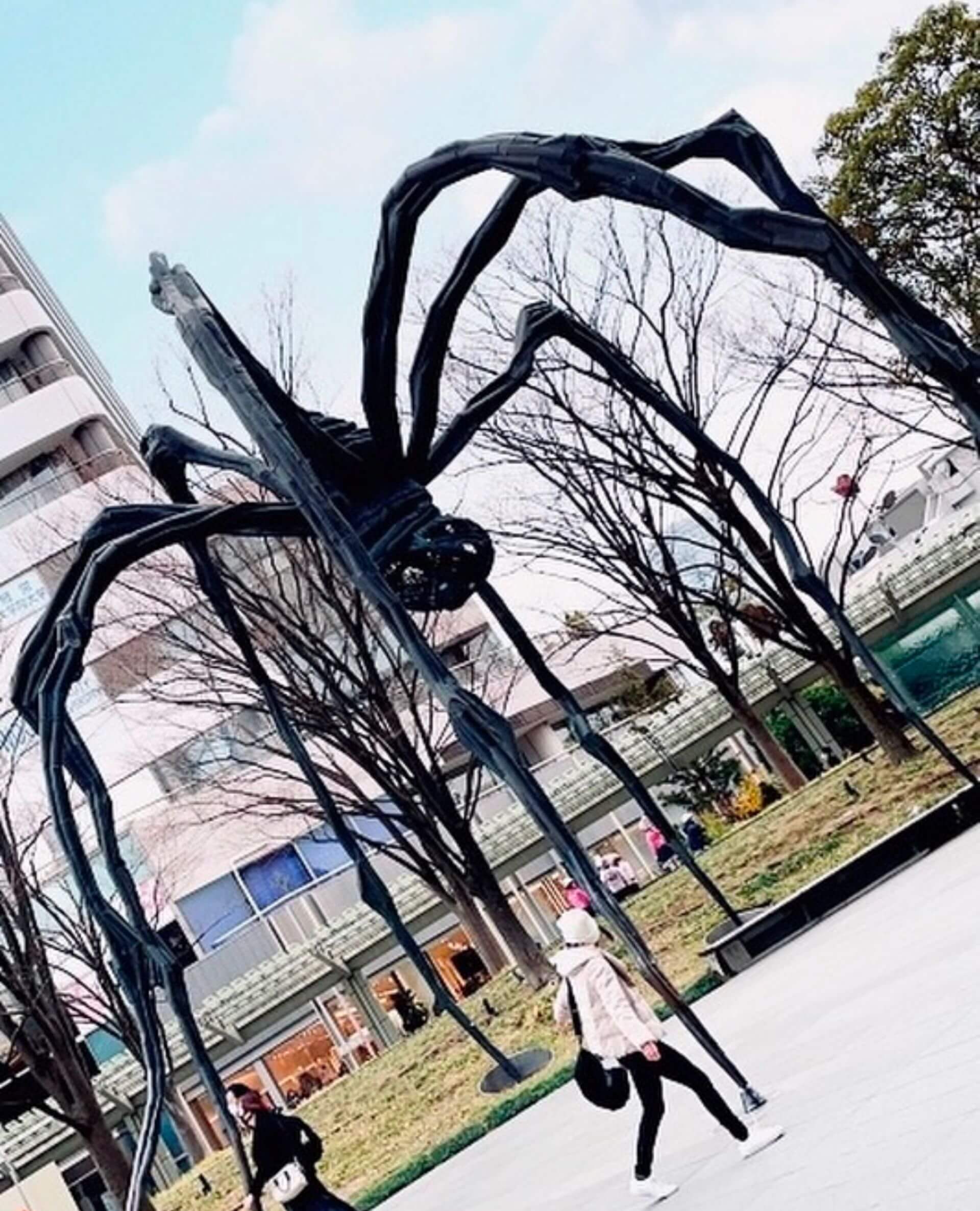 位在六本木森大樓的路易絲・布爾喬亞《Maman》。（攝影／鄭禹彤）