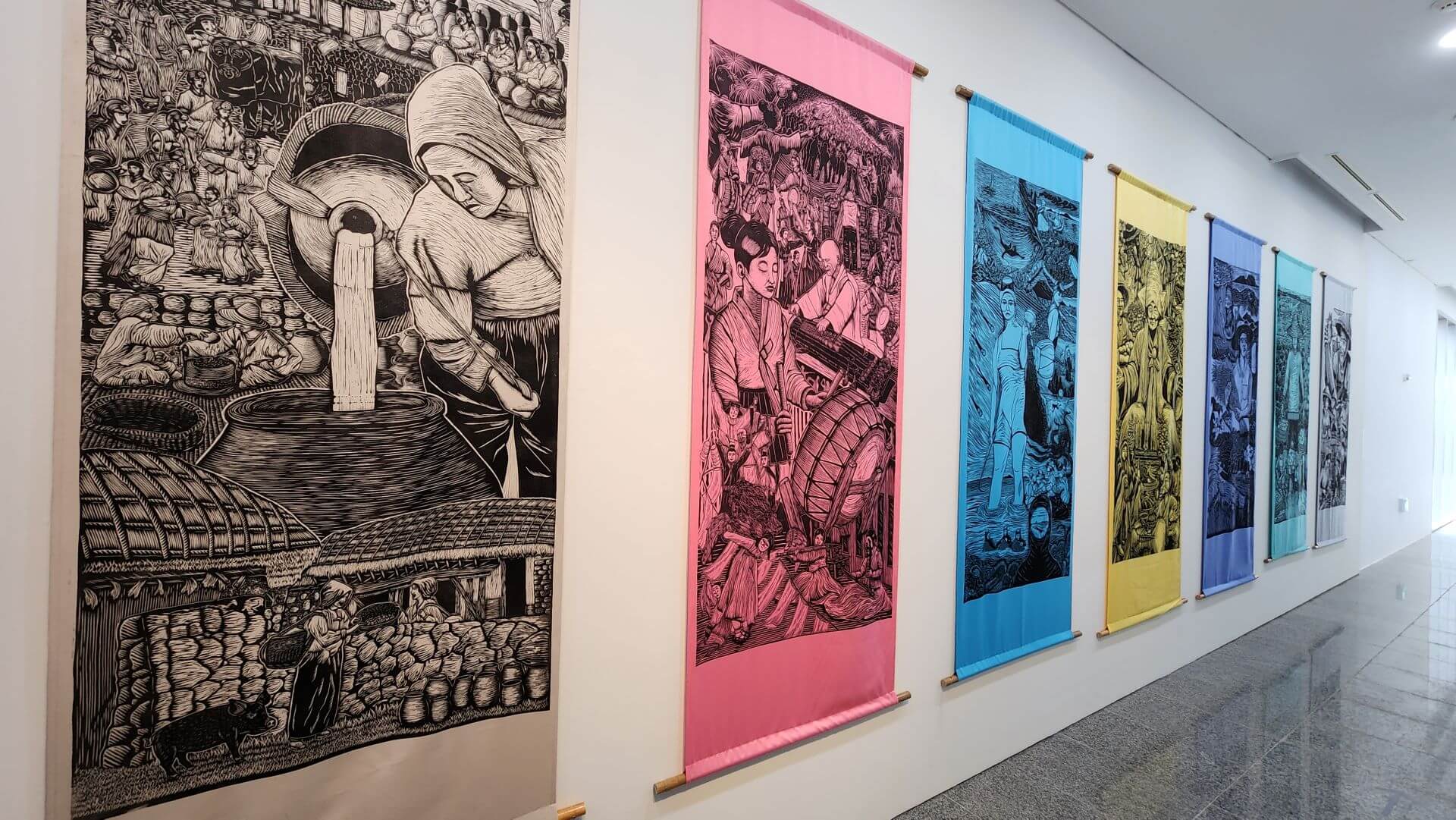 馬來西亞木刻版畫團體Pangrok Sulap針對濟州島所新創作的版畫作品。（攝影／高森信男）