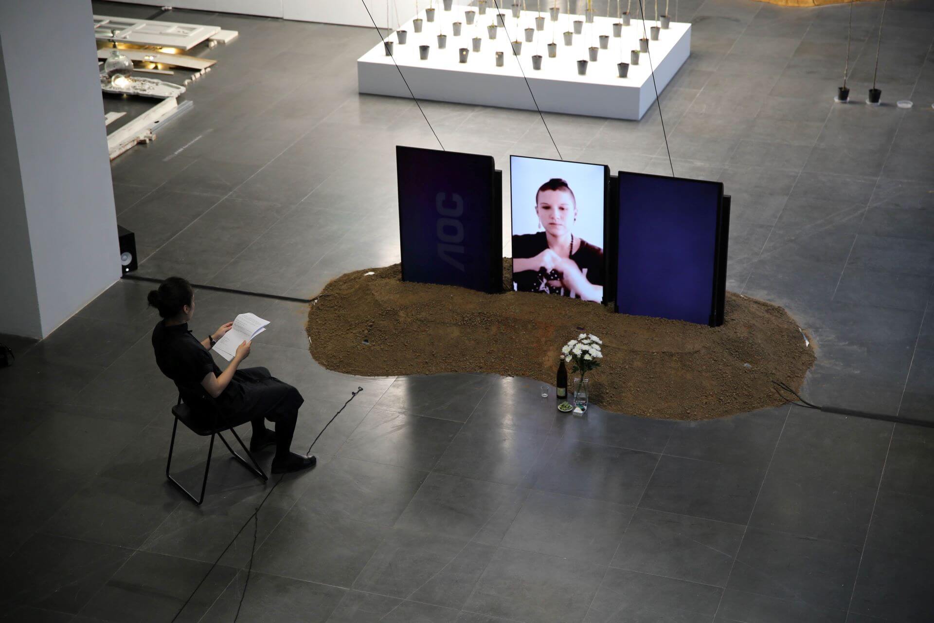 李紫彤，《#迎靈者》，2022。圖像由藝術家與北美館提供。