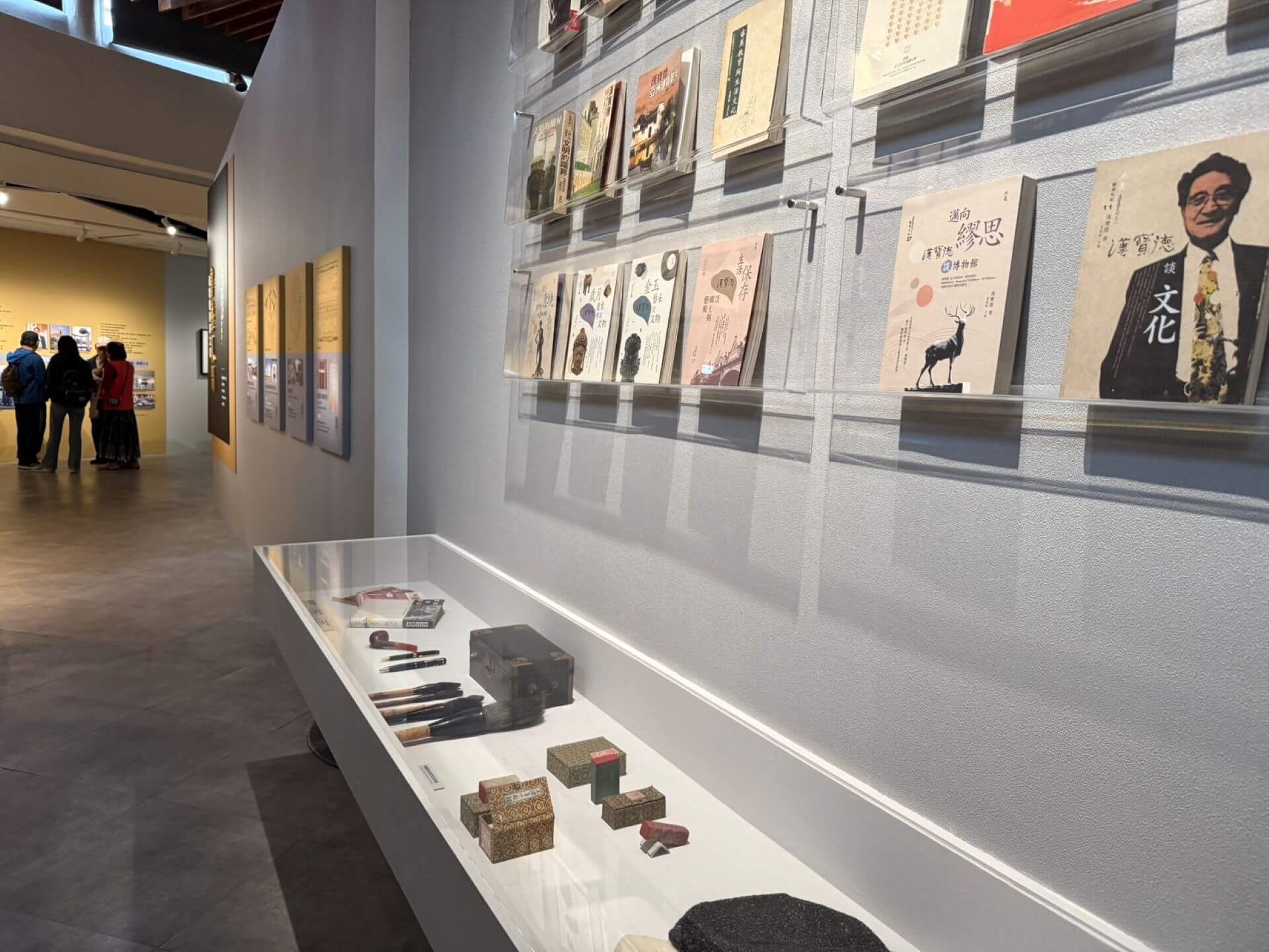 史博館「書藝人間—漢寶德書寫之美」特展，由家屬精選漢寶德書法作品102件，依其創作年代與風格，分為循古、抒情、構成、新象4部分展出，呈現漢寶德創作的完整面貌。（攝影／朱佑霖）