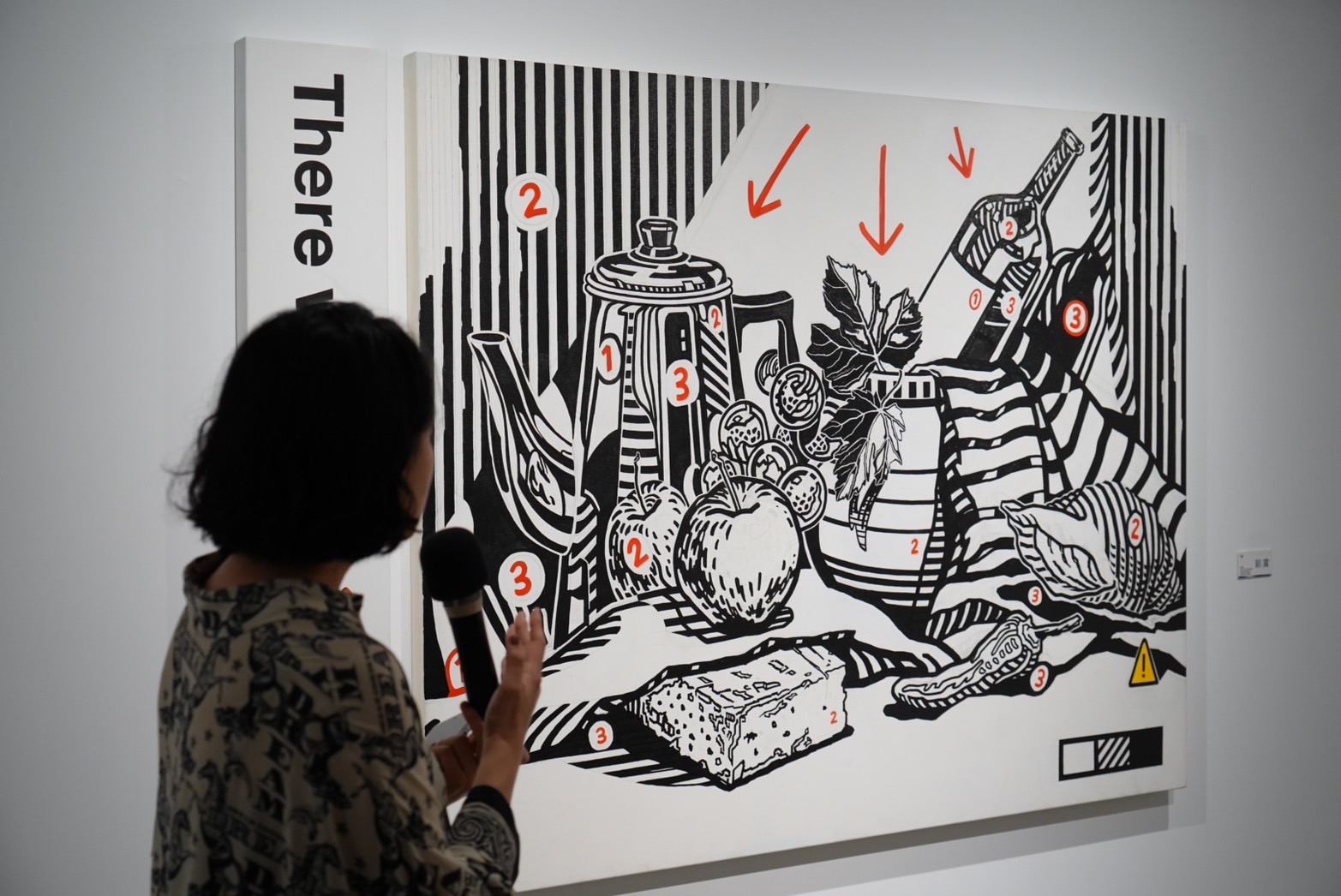 傅琬婷與銀賞作品《優良的靜物》。（攝影／陳晞）