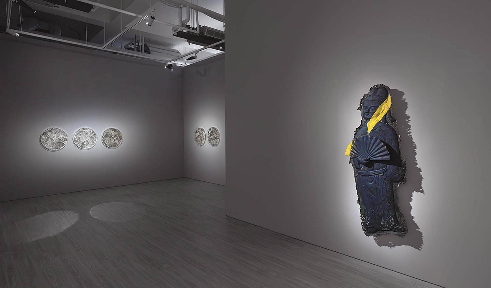 「走自己路的」李明則個展於安卓藝術展出一景。（安卓藝術提供）