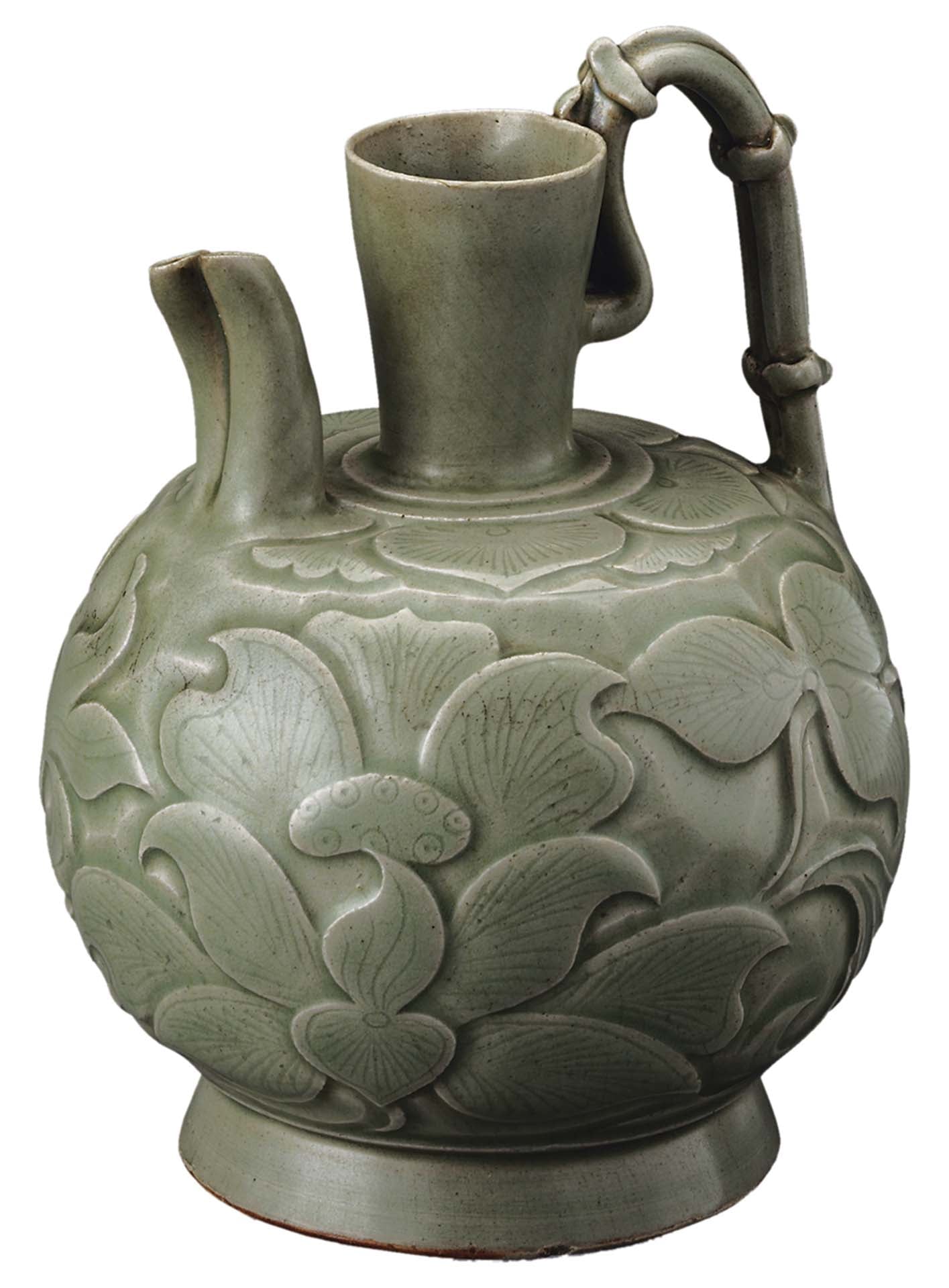 五代耀州窯《刻蓮花紋雙流執壺》。圖／清翫雅集