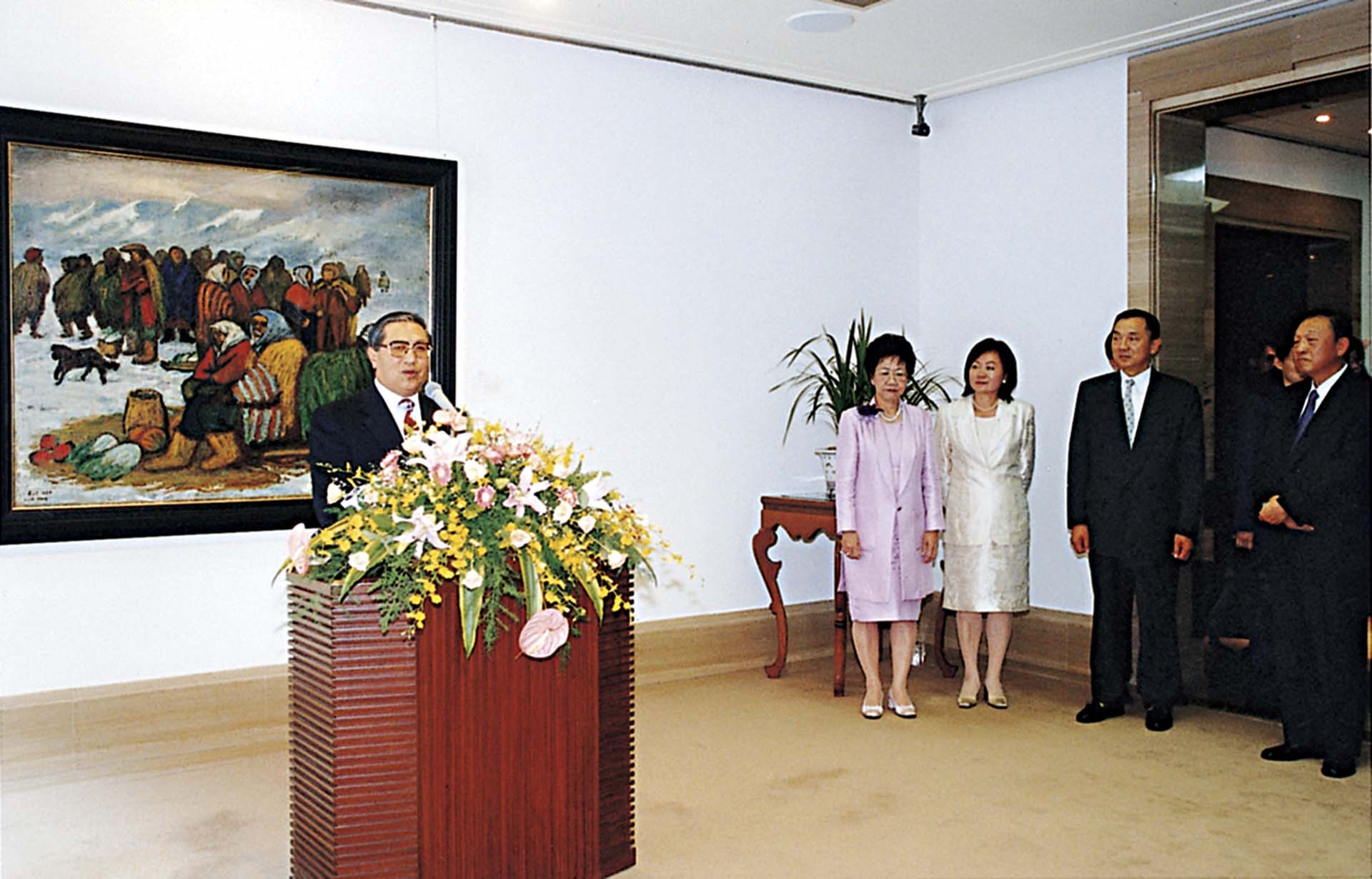 2000年千禧年「清翫雅集」收藏展於鴻禧美術館隆重開幕，冠蓋雲集。圖／本刊資料室
