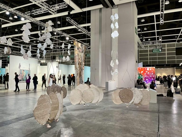 2025 ABHK巴塞爾藝術展香港展會開幕：11家臺灣藝廊參展亮點，透視藝術脈絡與當代對話