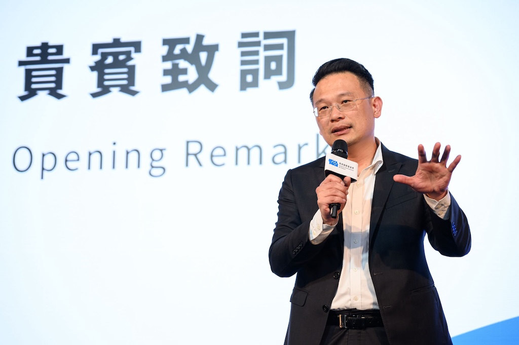 桃園市副市長蘇俊賓於頒獎典禮現場致詞。圖片提供／桃園市立美術館。