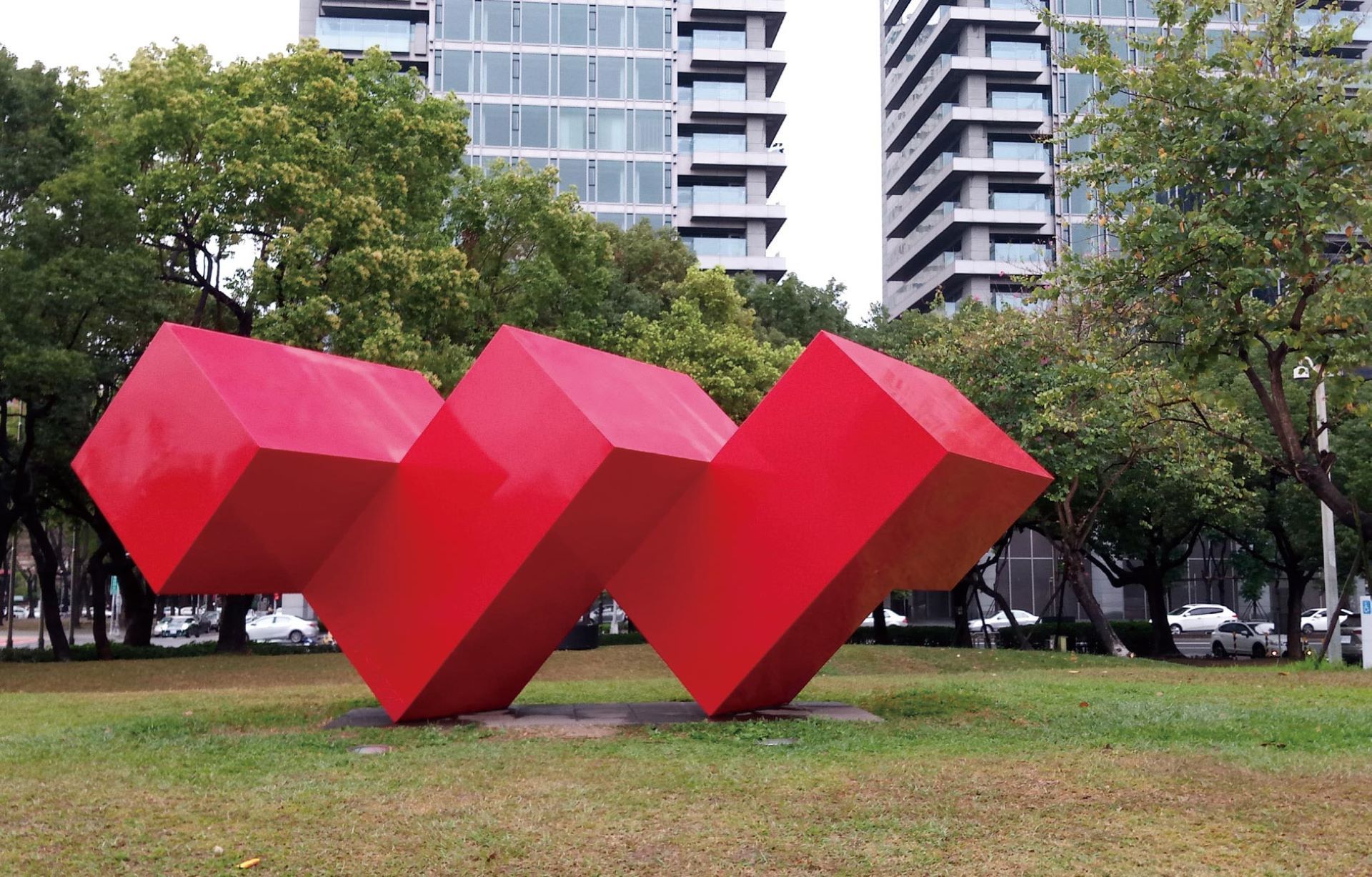 李再鈐，《元》，1994 年，國立臺灣美術館公共藝術（本次展出1993 年作）。