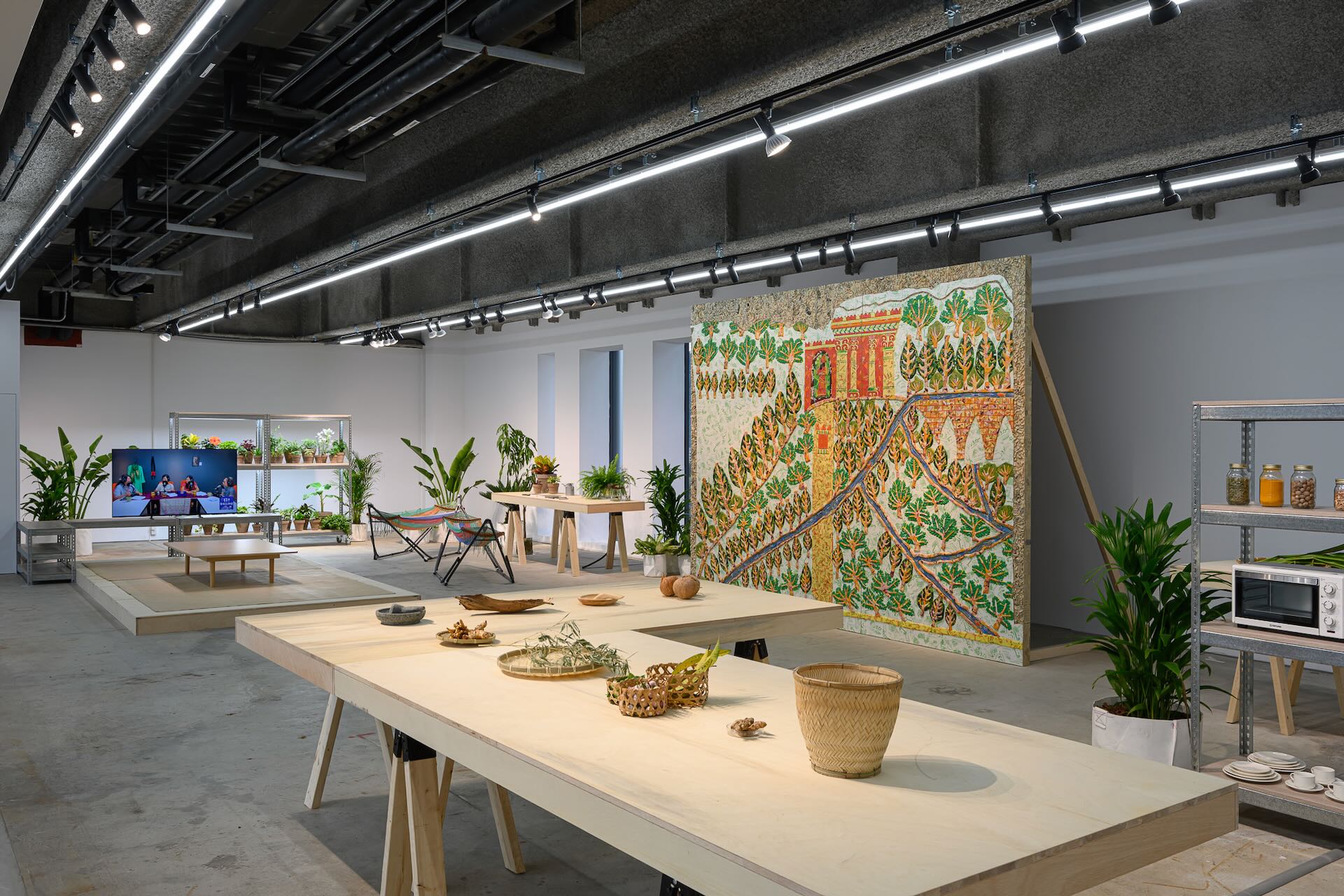 圖為伊拉克裔美國藝術家麥克．拉克威茨（Michael Rakowitz）《北方的等候花園》。新美館提供