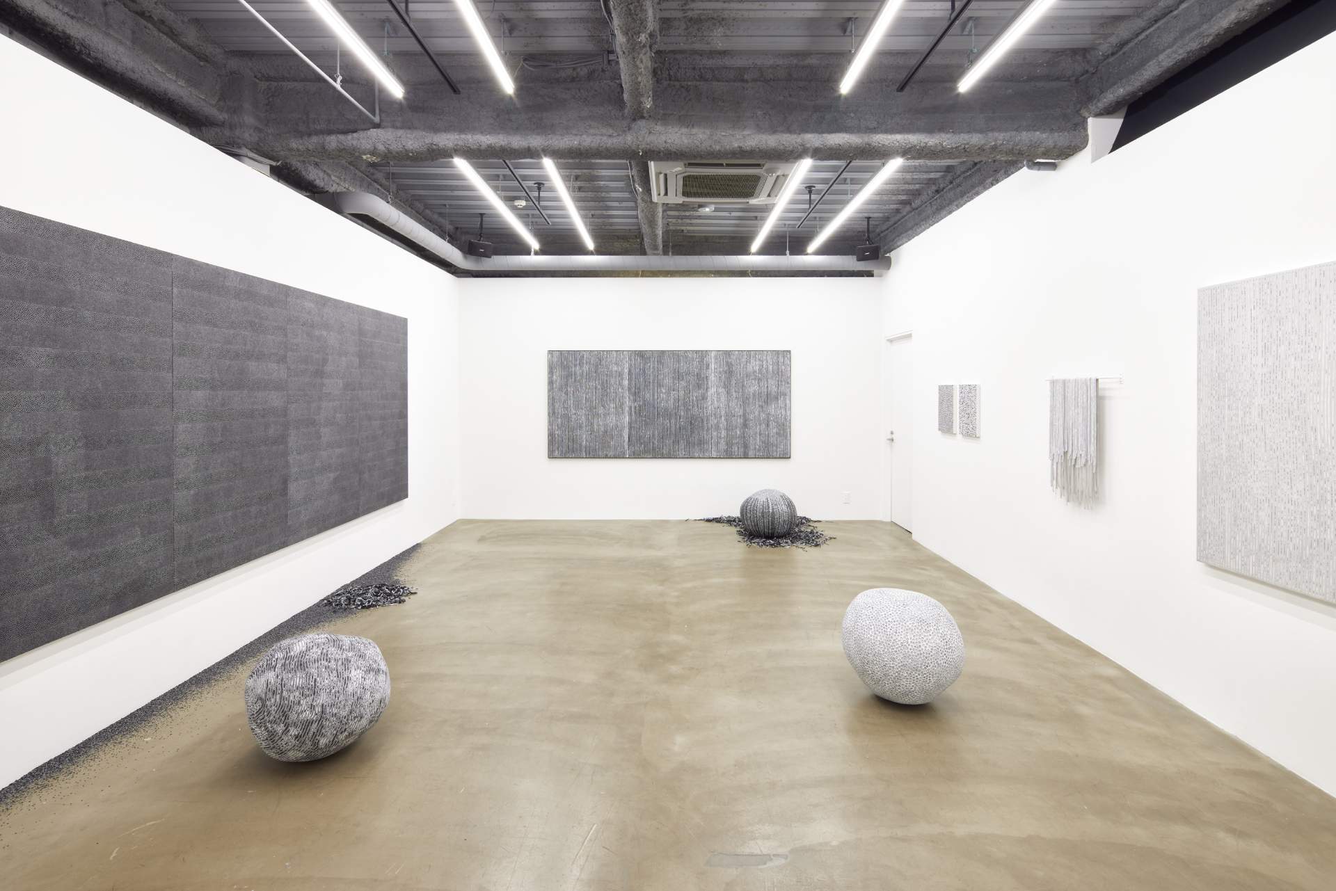 帝塚山畫廊鈴木淳夫展出一景。(©ONE ART Taipei)
