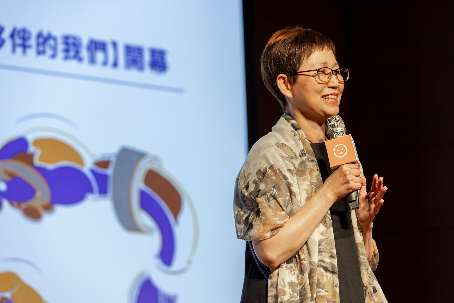 黃巧慧執行長談「堤頂之星2.0」如何由個人補助走向團隊合作，打造可持續的藝術支持系統。（攝影／源日影像 王士源，王道銀行教育基金會提供）