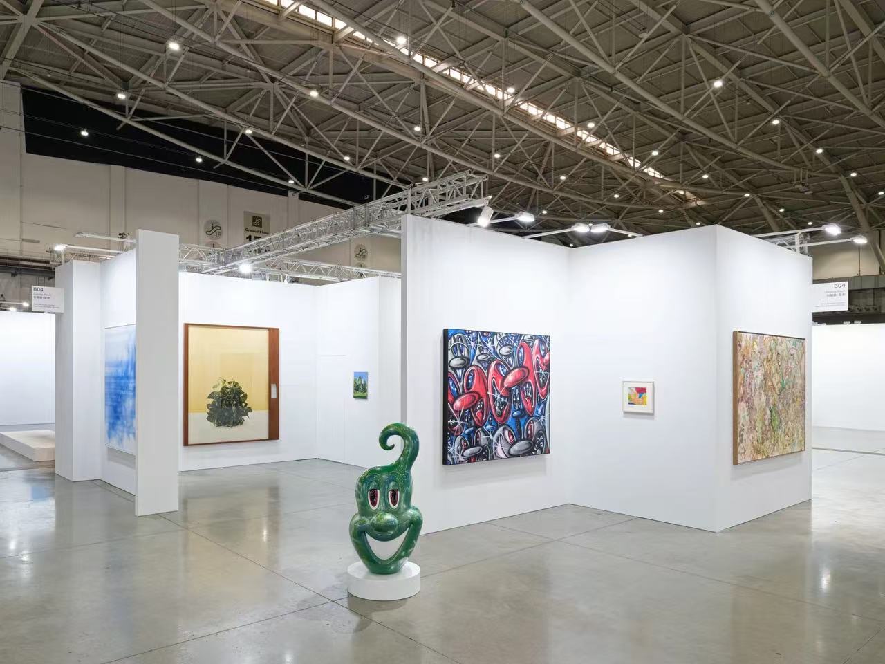 阿爾敏．萊希展位一景。（圖片致謝藝術家們、藝術資產與阿爾敏．萊希。攝影：Chu Chi-hung）