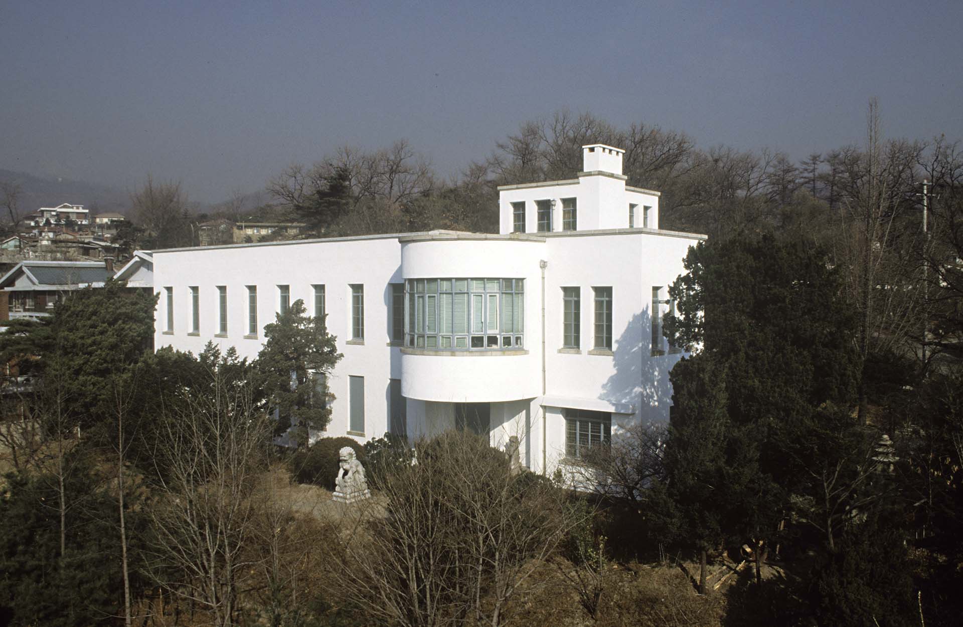 圖1 澗松美術館遠景。圖取自Wiki Common ©한국학중앙연구원·김형수。